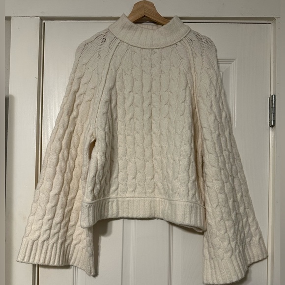 EUC Free People Snowbird turtleneck cable knit cropped sweater -XS - Picture 3 of 6